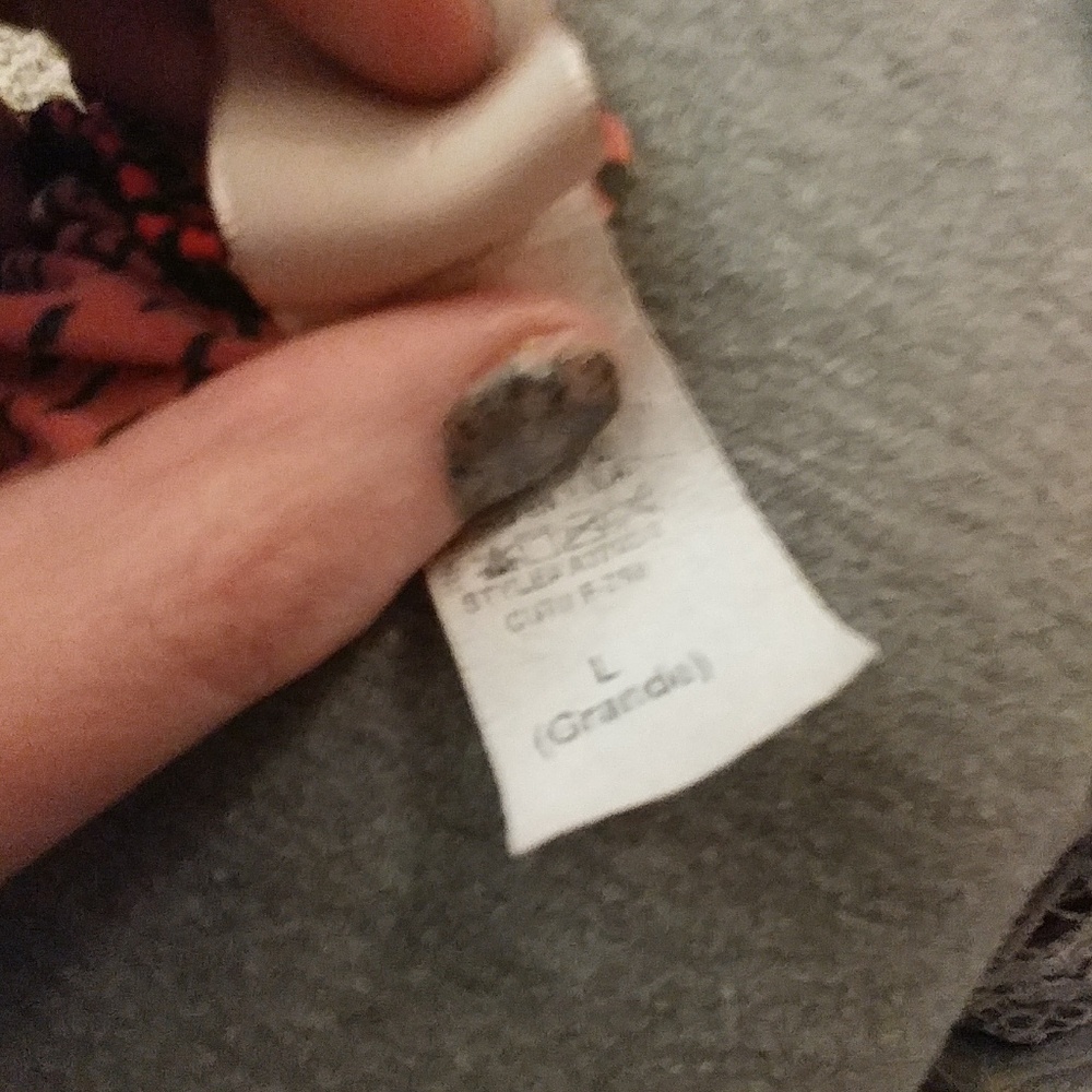 Halter top - Picture 3 of 3